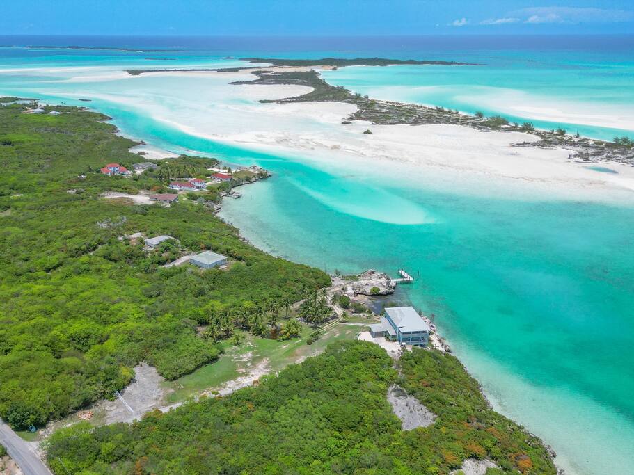 Experience the Ultimate Escape with an Exuma Luxury House for Rent
